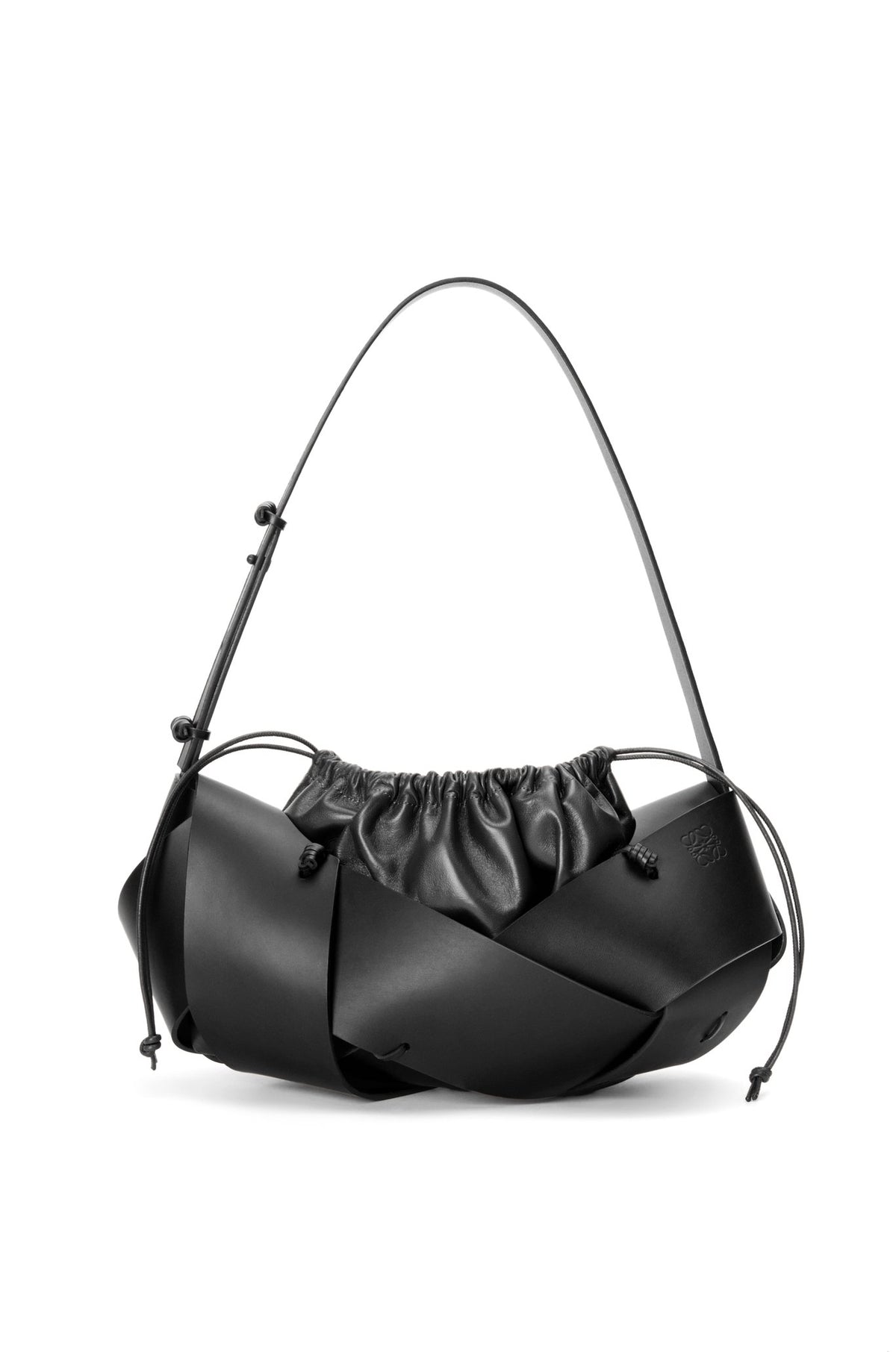 Interlaced hobo bag in calfskin