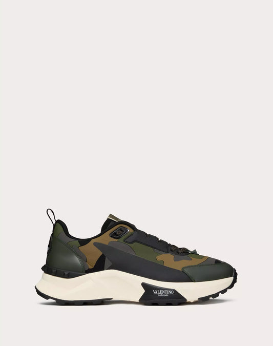 Low Top True Act Camouflage Trainer In Rubberised Fabric