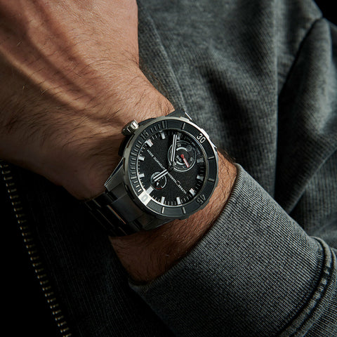 Ulysse Nardin - Diver Chronometer Black - Titanium Bracelet - 44mm ...